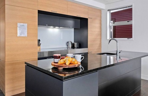Frankton Apartment | Marina Quarters 404B | Amazing Views