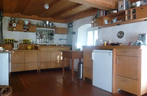Barnau House | Maximum deceleration, detached house on a large plot
