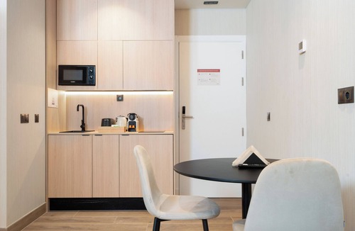 Carabanchel Apartment | Medichë Rooms General Ricardos