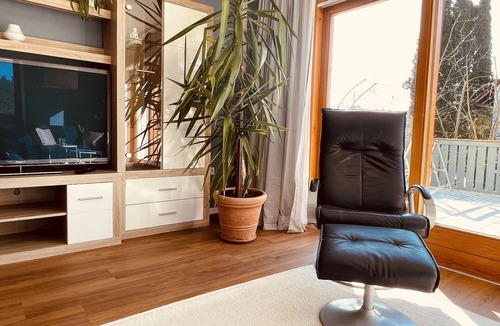Aue Apartment | mein.guesthouse - apartment 1 - approx. 45sqm with large sun terrace