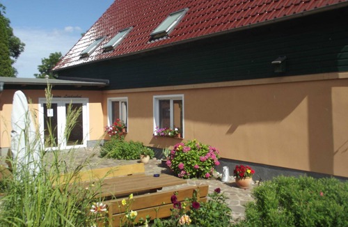 Kachlin House | Meise - Family Pension & Apartments Lindenhof
