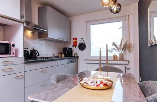 Huls-Sud Apartment | Melin Spa Suite Apartment – Wellness, Garden, Private Terrace & Wi-Fi