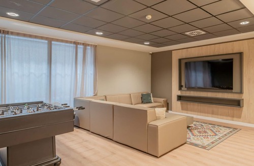 Fuencarral Hotel | Micampus Foronda 7
