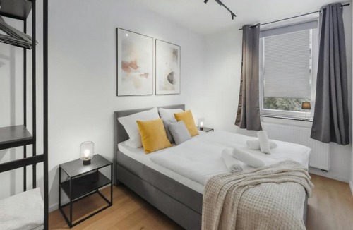 Herne Apartment | MILPAU Herne1 - Zentrales, modernes Design-Apartment - Smart TV, Nespresso für 4 Personen