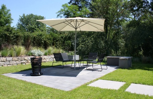 Volkach Apartment | Modern and innovative vacation home (40 sqm) with garden