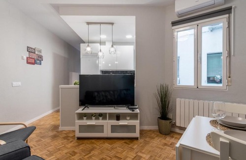 Arganzuela Apartment | Modern apartment -3 Bedrooms 1 Bathroom - Delicias