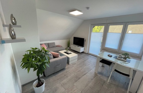 Luenen Apartment | Modern apartment close to Lake Cappenberg, 1-4 guests