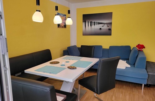 Eberhardshof Apartment | Modern apartment for families with small children. U1 within walking distance