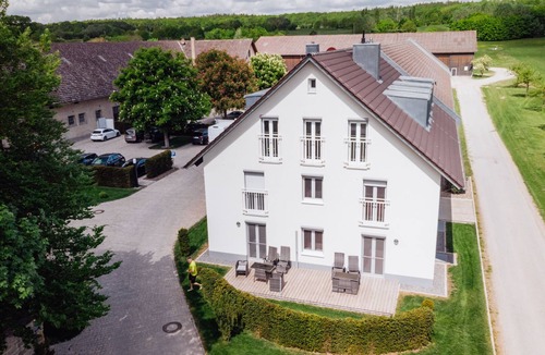 Muennerstadt Apartment | Modern apartment in a quiet location with a fantastic view