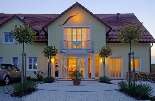Kemnath Apartment | Modern apartment in the middle of three nature parks - WLAN included.