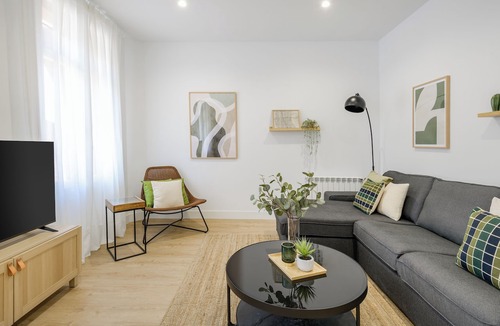 Milla de Oro Condo | Modern apartment in the Salamanca neighborhood