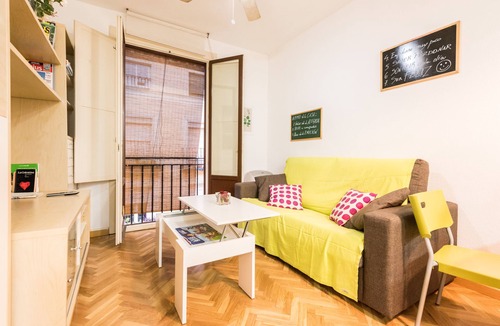 Embajadores Apartment | Modern apartment located in a historic building. WIFI