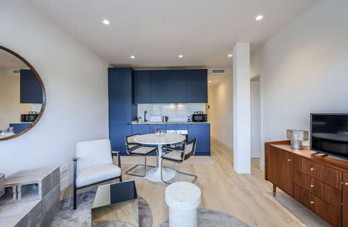 Puerta del Angel Apartment | Modern apartment near the Royal Palace 11