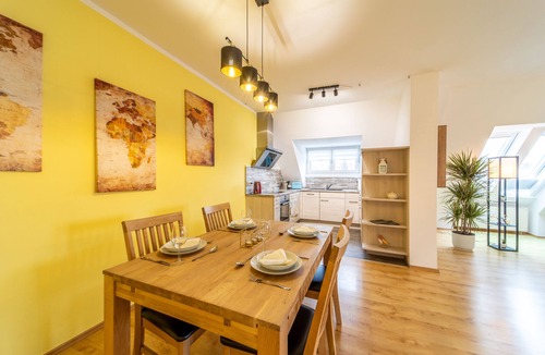 Coburg Apartment | Modern attic apartment for up to 6 people - Parking space - Washing machine