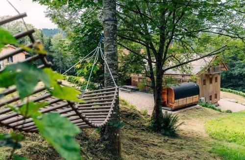 Kollnburg Apartment | Modern Ausgestattetes Ferienhaus für bis zu 11 Personen Mitten im Wald Gelegen