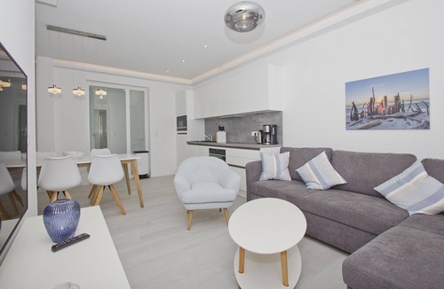 Gross Zicker Apartment | Modern vacation apartment with private terrace - Haus Inselwind FeWo MEERsalz