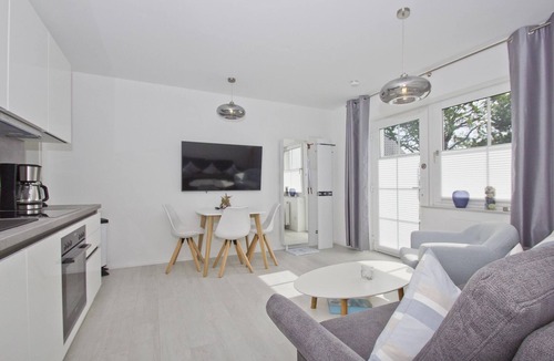 Gross Zicker Apartment | Modern vacation apartment with private terrace - Haus Inselwind FeWo MEERküste