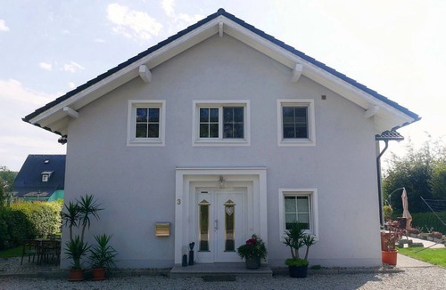 Schwarzenbach an der Saale Apartment | Modern basement holiday apartment with pleasant underfloor heating