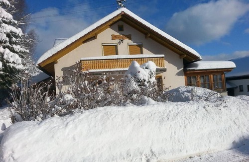 Klingenbrunn Apartment | Modern designed apartment (67sqm) with south-facing balcony and mountain view