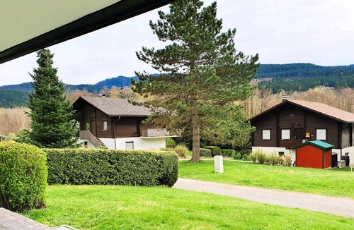 Arrach Apartment | Modern Genütliche Ferienwohnung mit Terrasse
