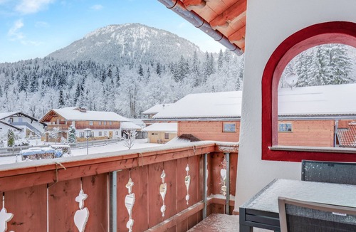 Garmisch-Partenkirchen Apartment | Modern Holiday Apartment "Schachen" with Mountain View, Wi-Fi & Balcony
