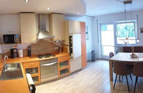 Orsingen-Nenzingen Apartment | Modern holiday apartment with a large sun terrace
