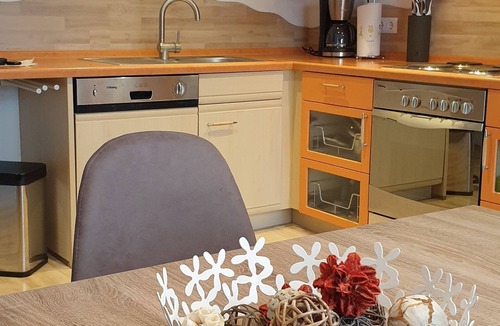 Orsingen-Nenzingen Apartment | Modern holiday apartment with a large sun terrace