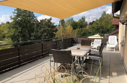 Orsingen-Nenzingen Apartment | Modern holiday apartment with a large sun terrace