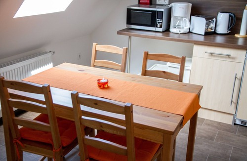 Treppendorf Apartment | Modern holiday apartment near the Thomann music store, lovingly furnished