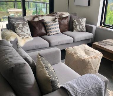 Arthur's Point Apartment | Modern Luxury Condo Shotover Views