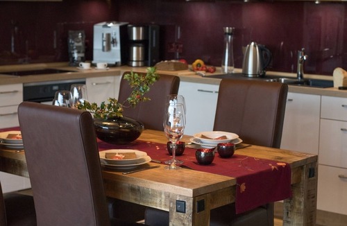Tauberbischofsheim Apartment | Modern penthouse (90 sqm) with two bedrooms and a large terrace