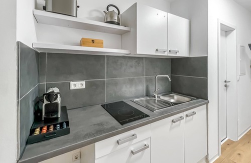 Sudstadt Apartment | Modern Studio Apartment in Stein