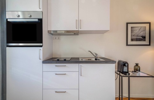 Wangen im Allgaeu Apartment | Modern Studio Apartment No. 14 in the City Center with Wi-Fi