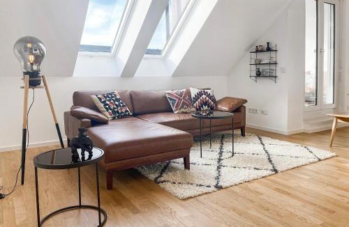 Freising Apartment | Modern & Stylisch - Penthouse-Feeling nahe Flughafen München