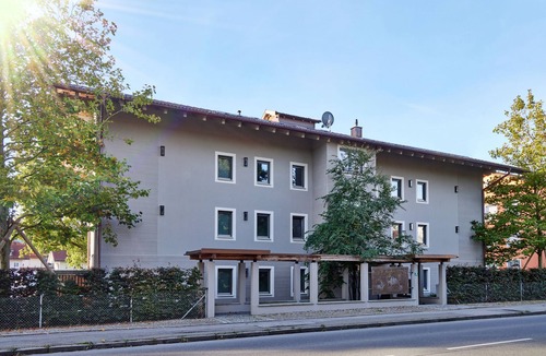 Murnau am Staffelsee Apartment | MODERN SUITE - 82sqm 1st floor - opt. 2 pers. - south-facing balcony, WLAN; NEW! SAUNA HOUSE!