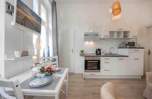 Heringsdorf Apartment | Modern vacation apartment in Heringsdorf near the beach with parking space