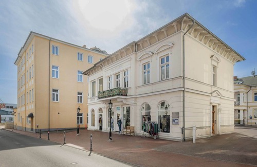 Heringsdorf Apartment | Modern vacation apartment in Heringsdorf near the beach with parking space