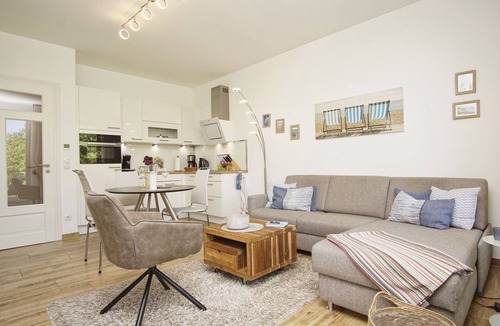 Gohren Apartment | Modern vacation apartment with private sauna and balcony - Villa Pauline FeWo 04