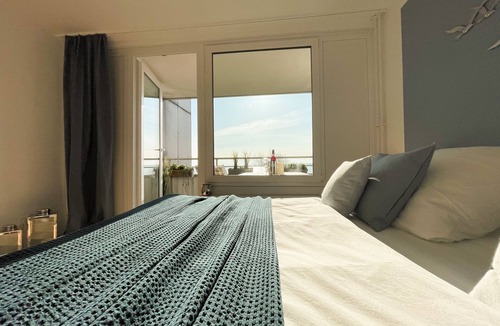 Eckernfoerde Apartment | Modern vacation accommodation with sea view in Eckernförde