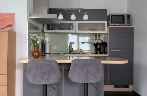 Steisslingen Apartment | Modern vacation apartment in a quiet location, approx. 8 km from Lake Constance