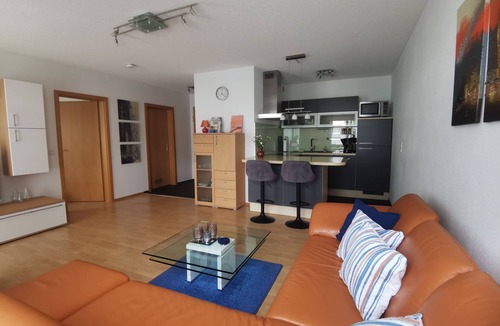 Steisslingen Apartment | Modern vacation apartment in a quiet location, approx. 8 km from Lake Constance
