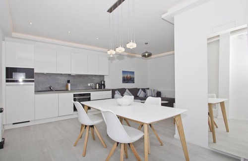 Gross Zicker Apartment | Modern vacation apartment with private terrace - Haus Inselwind FeWo MEERsalz - House