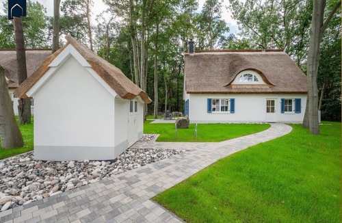 Zirchow House | Modern vacation home in the fishing village with sauna & fireplace - in the middle of nature, close to