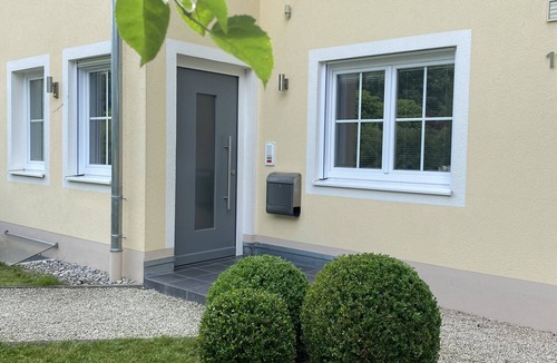 Utting am Ammersee House | Modern vacation home near the lake (3 minutes' walk) - Family-friendly