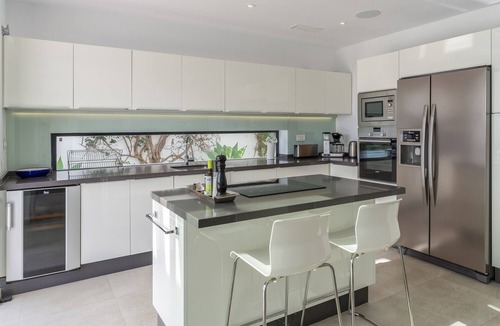 Mijas Villa | Modern Villa Lynx with Sauna, Heated Infinity Pool, and Garden