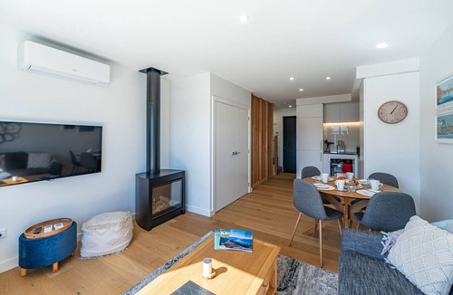 Albert Town Villa | Modern Warm And Cosy Townhouse - 5min To Wānaka