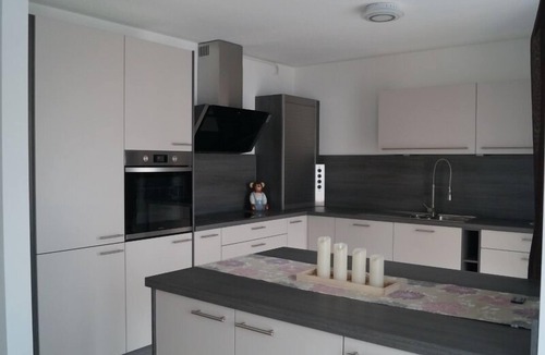 Weiden in der Oberpfalz Apartment | Moderne Neubauwohnung (105 m2) in Weiden mit 60 m2 großer Dachterrasse