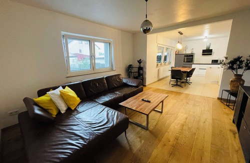 Allersberg Apartment | Moderne Ferienwohnung mit Großer Terrasse im Fränkischen Seenland