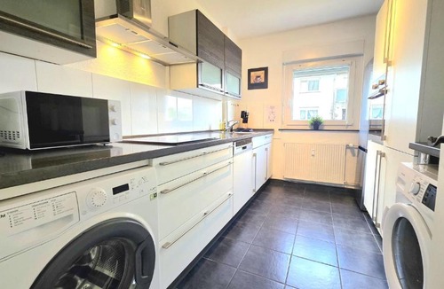 Hagen-Hohenlimburg Apartment | Moderne Monteurwohnung mit Balkon, Einzelbetten, voll ausgestattet, kostenloser Parkplatz & WLAN in Hagen - HL01