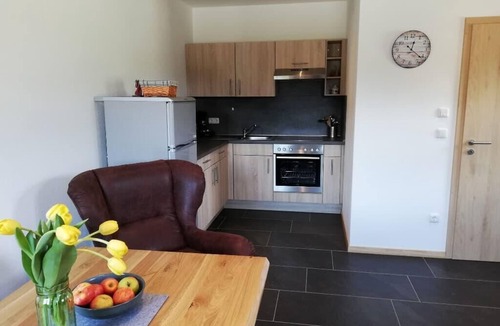 Bobrach Apartment | Moderne und gemütliche Ferienwohnung (40qm) mit Terrasse
